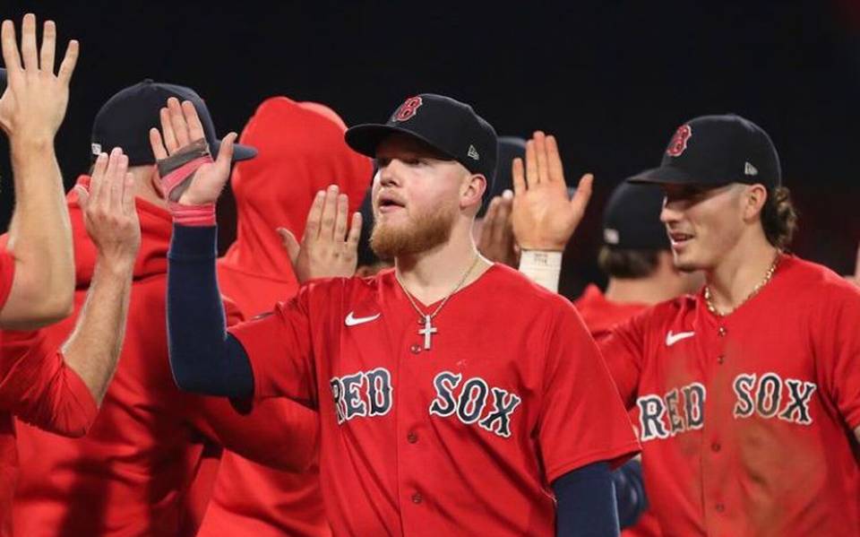 La forma de jugar de Alex Verdugo llama la atención de los Medias Rojas de  Boston. - Más allá del Beisbol