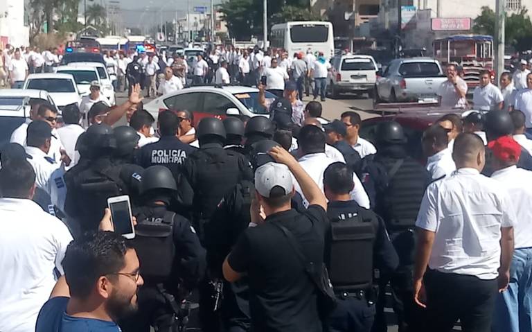 Truenan transportistas contra la Croc en Mazatlán - El Sol de Mazatlán |  Noticias Locales, Policiacas, sobre México, Sinaloa y el Mundo