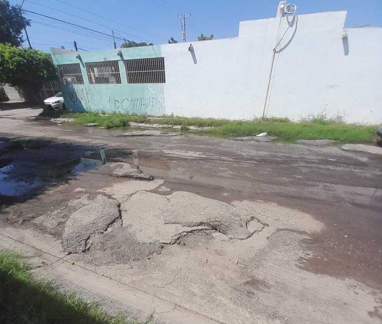 Se hunden las calles en el fraccionamiento Bugambilias - El Sol de Mazatlán  | Noticias Locales, Policiacas, sobre México, Sinaloa y el Mundo