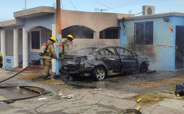 Se quema automóvil en fraccionamiento Los Portales - El Sol de Mazatlán |  Noticias Locales, Policiacas, sobre México, Sinaloa y el Mundo